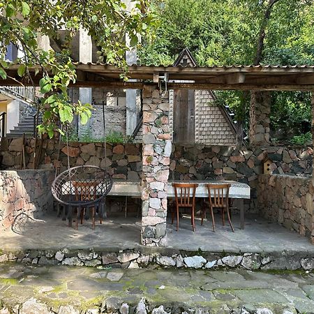 Old Dili Hotell Dilijan Eksteriør bilde